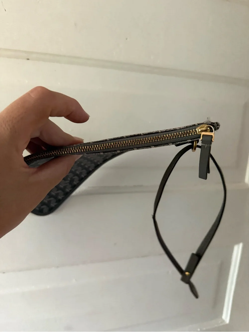 Tory Burch Ever-Ready Logo Wristlet Clutch